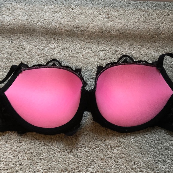 2 for 1 VS bras!! - Picture 7 of 8
